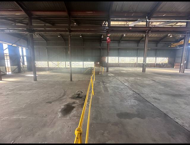 1,850M² WAREHOUSE FOR SALE IN CHLOORKOP